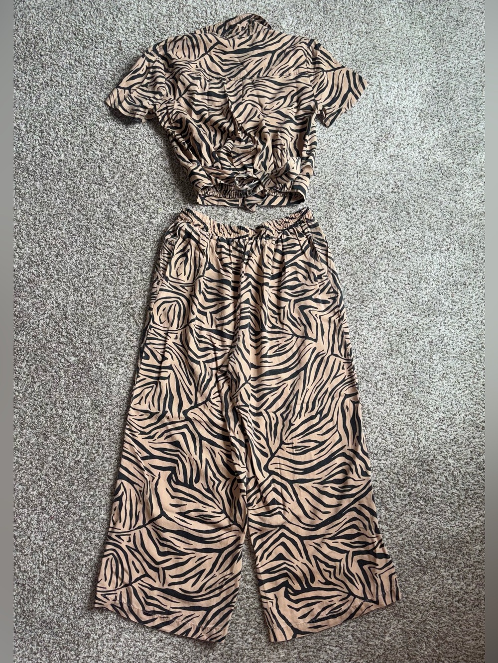 Jane & Delancey Zebra Print Matching Set 🖤 Tan Wide Leg Pants & Tie Back - Picture 9 of 9